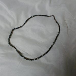 EUC vintage necklace with silver beads